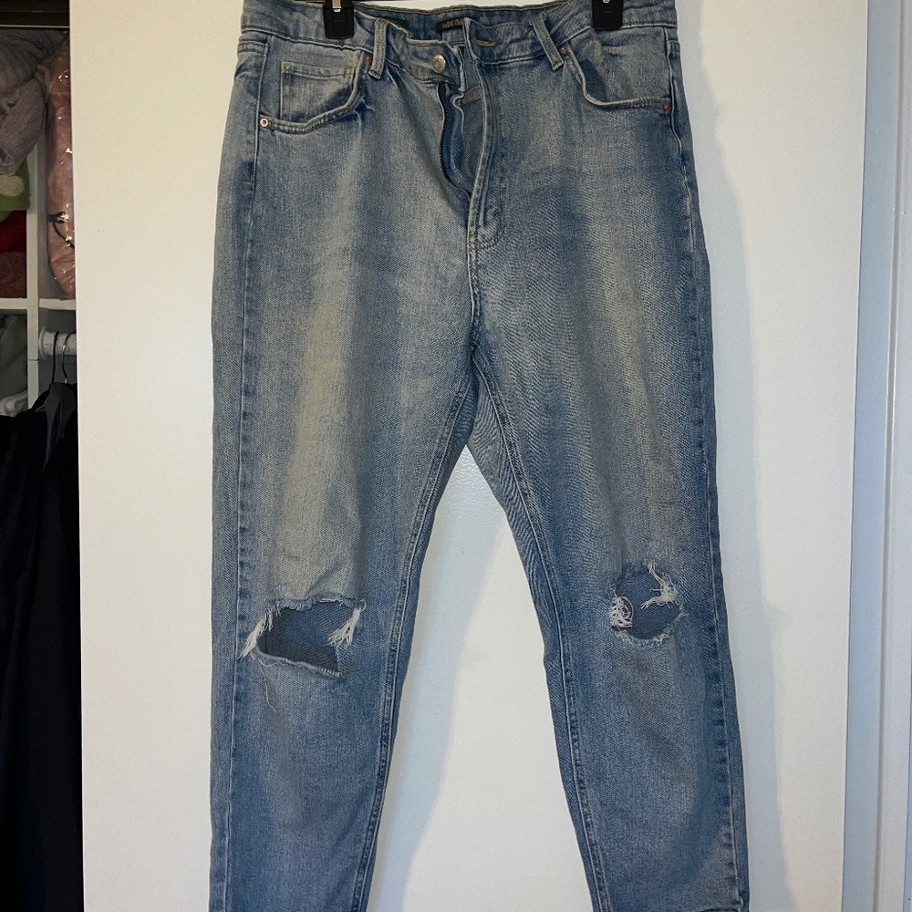 High Rise Mom Blue Jeans Light Wash Sz 16 Wild Fable Distressed Ripped Knees
